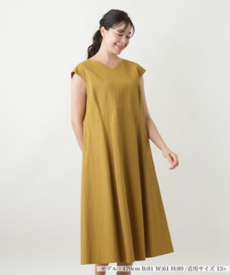 Ｖネックフレアワンピース【Ｌｅｉｌｉａｎ　ＷＨＩＴＥ　ＬＡＢＥＬ】