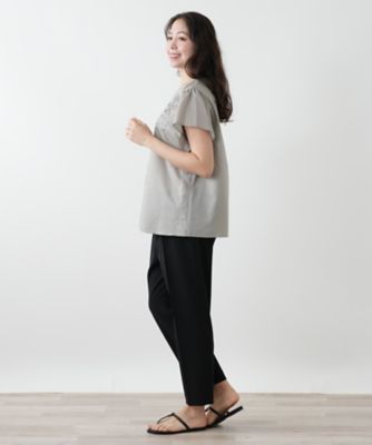 フラワー刺繍ブラウス【Ｌｅｉｌｉａｎ　ＷＨＩＴＥ　ＬＡＢＥＬ】