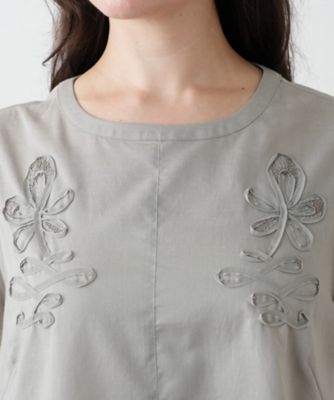 フラワー刺繍ブラウス【Ｌｅｉｌｉａｎ　ＷＨＩＴＥ　ＬＡＢＥＬ】
