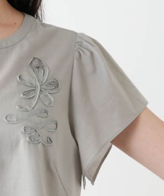 フラワー刺繍ブラウス【Ｌｅｉｌｉａｎ　ＷＨＩＴＥ　ＬＡＢＥＬ】