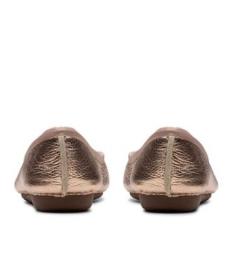 Ｃｌａｒｋｓ　２１３Ｆ　Ｆｒｅｃｋｌｅ　Ｉｃｅ　フレックルアイス　ゴールドシルバー　フラットシューズ
