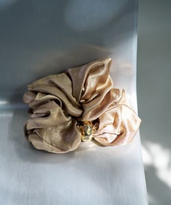 ＜LANVIN en Bleu (Women)＞メタルリングサテンシュシュ