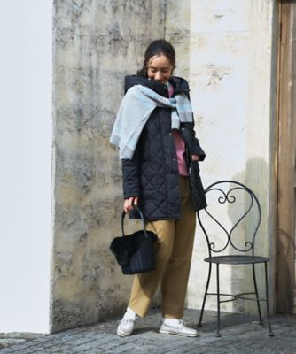 ★未使用級★エムズグレイシー ボンディング フーデット パーカー キルティング 楽天市場】トレンドのキルティング×ハリ感のあるダンボールニットの異