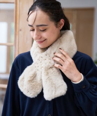 ビジュー付き フェイクファーストール | CARA O CRUZ (Women)/キャラ