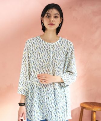 ＜CARA O CRUZ (Women)＞小花プリントノーカラーブラウス【ＦＡＳＡＣ】