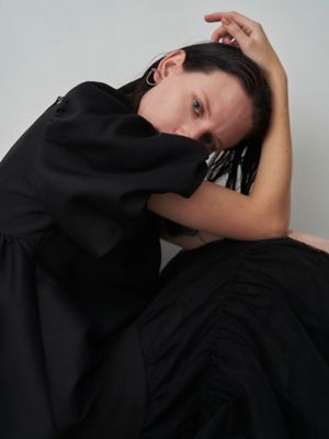 GLOSSY GATHER SLEEVE BL | ELENDEEK/エレン 