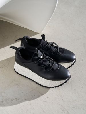 ＦＡＫＥ ＬＥＡＴＨＥＲ ＳＮＥＡＫＥＲＳ | ファッション・服 | 三越 ...