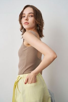 SQUARE NECK PAD TANK TOP | ELENDEEK