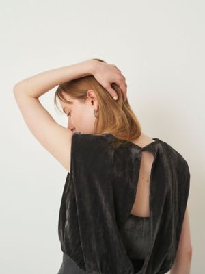 ＦＬＯＣＫＹ　ＴＵＬＬＥ　ＴＯＰ