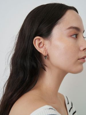 Ｖ　ＳＭＡＬＬ　ＰＩＥＲＣＥ