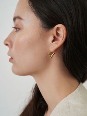 Ｖ　ＳＭＡＬＬ　ＰＩＥＲＣＥ