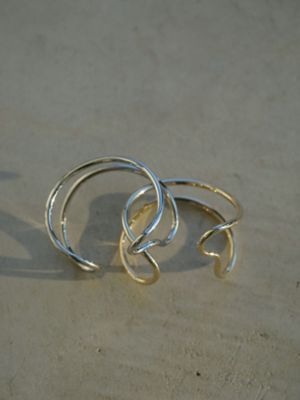 ＷＡＶＥ　ＢＡＮＧＬＥ