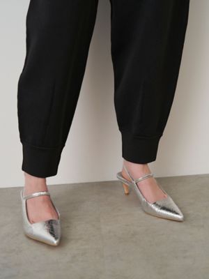 ＰＯＩＮＴＥＤ　ＴＯＥ　ＭＵＬＥ