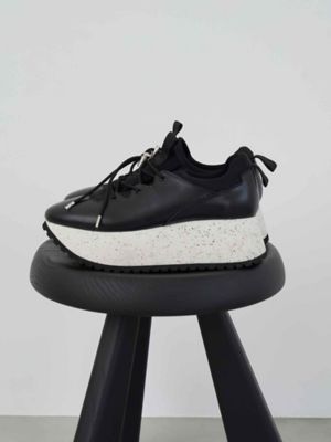 ＦＡＫＥ　ＬＥＡＴＨＥＲ　ＳＮＥＡＫＥＲ