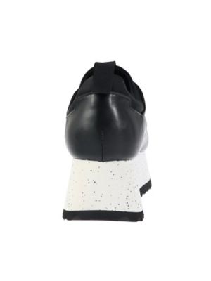 ＦＡＫＥ　ＬＥＡＴＨＥＲ　ＳＮＥＡＫＥＲ