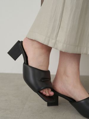 ＣＵＳＨＩＯＮ　ＳＡＮＤＡＬ