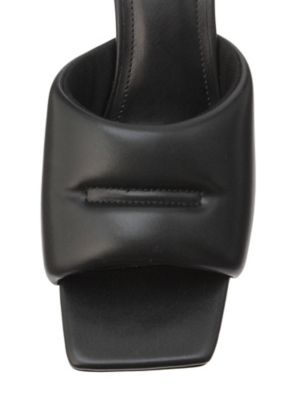 ＣＵＳＨＩＯＮ　ＳＡＮＤＡＬ