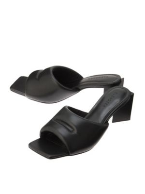 ＣＵＳＨＩＯＮ　ＳＡＮＤＡＬ
