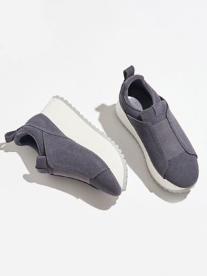 ＜ELENDEEK＞ＳＬＩＰ－ＯＮ　ＳＮＥＡＫＥＲ