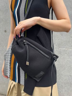 ＵＮ３Ｄ．　ＭＥＳＨ　ＫＮＡＰＳＡＣＫ