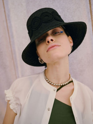 ＜UN3D.＞ＬＡＣＥ　ＨＡＴ