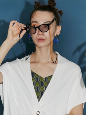 ２ＷＡＹ　ＳＵＮＧＬＡＳＳＥＳ　ＨＯＬＤＥＲ