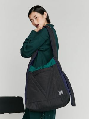 ＱＵＩＬＴＩＮＧ　ＨＵＧＥ　ＢＡＧ