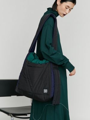 ＱＵＩＬＴＩＮＧ　ＨＵＧＥ　ＢＡＧ