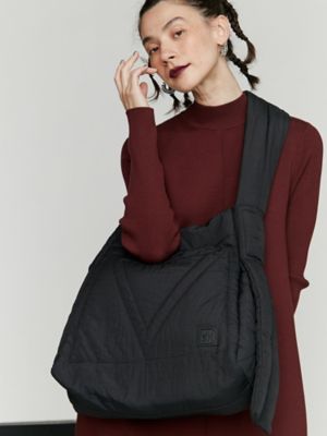 ＱＵＩＬＴＩＮＧ　ＨＵＧＥ　ＢＡＧ