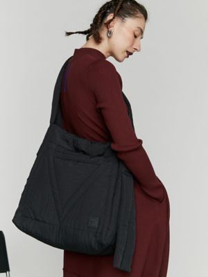 ＱＵＩＬＴＩＮＧ　ＨＵＧＥ　ＢＡＧ