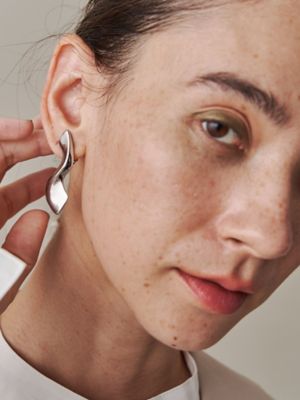 ＰＬＵＭＰ　ＳＷＥＬＬ　ＰＩＥＲＣＥ