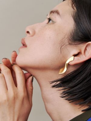ＰＬＵＭＰ　ＳＷＥＬＬ　ＰＩＥＲＣＥ