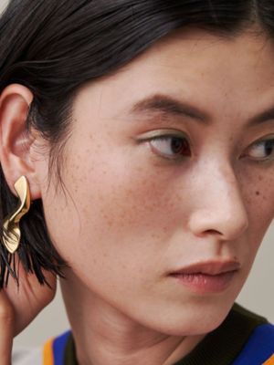 ＰＬＵＭＰ　ＳＷＥＬＬ　ＥＡＲＲＩＮＧ