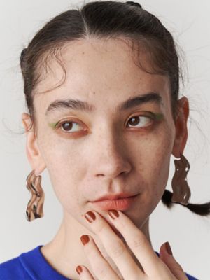ＢＩＬＬＯＷ　ＰＬＡＴＥ　ＰＩＥＲＣＥ