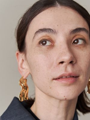 ＢＩＬＬＯＷ　ＰＬＡＴＥ　ＰＩＥＲＣＥ