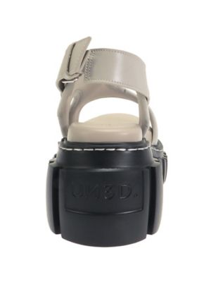 ＨＯＬＥ　ＣＵＴＴＩＮＧ　ＬＥＡＴＨＥＲ　ＳＡＮＤＡＬ