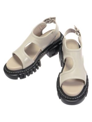 ＨＯＬＥ　ＣＵＴＴＩＮＧ　ＬＥＡＴＨＥＲ　ＳＡＮＤＡＬ
