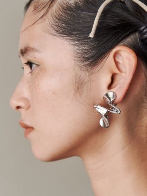 ＰＬＵＭＰ　ＷＡＶＥ　ＰＩＥＲＣＥ
