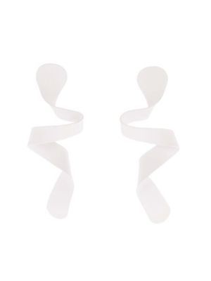 ＭＥＬＴ　ＷＡＶＥ　ＥＡＲＲＩＮＧ
