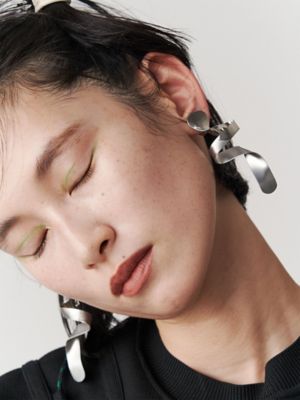 ＭＥＬＴ　ＷＡＶＥ　ＥＡＲＲＩＮＧ