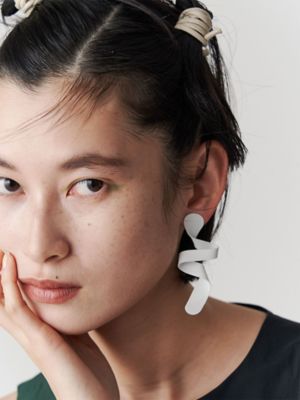 ＭＥＬＴ　ＷＡＶＥ　ＥＡＲＲＩＮＧ