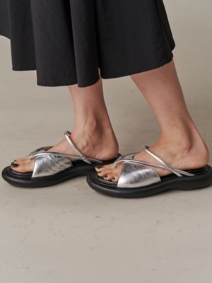 ＴＨＯＮＧ　ＦＬＡＴ　ＳＡＮＤＡＬ