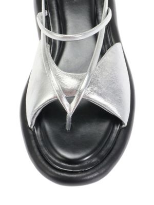ＴＨＯＮＧ　ＦＬＡＴ　ＳＡＮＤＡＬ