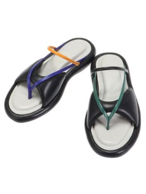 ＴＨＯＮＧ　ＦＬＡＴ　ＳＡＮＤＡＬ