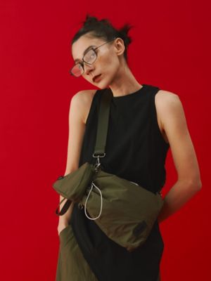 ＣＯＭＰＡＣＴ　ＳＬＩＮＧ　ＢＡＧ