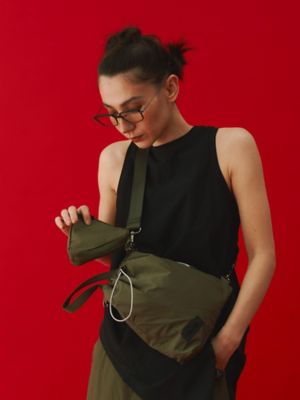 ＣＯＭＰＡＣＴ　ＳＬＩＮＧ　ＢＡＧ