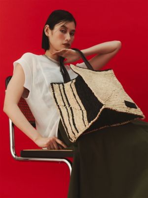ＴＲＩＡＮＧＬＥ　ＦＯＬＤ　ＴＯＴＥ