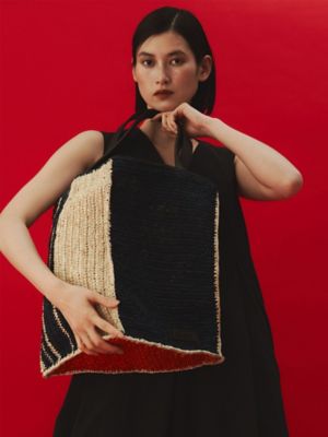 ＴＲＩＡＮＧＬＥ　ＦＯＬＤ　ＴＯＴＥ