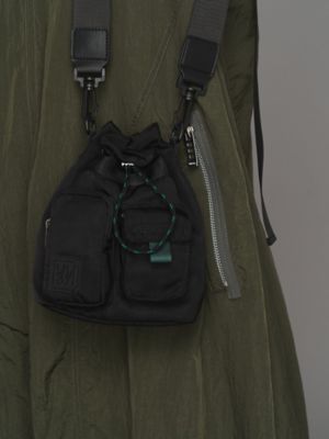 【立体】ウチダリナ■Marginal War *2015年、伊勢丹新宿出品作品 MILITARY MINI BAG | UN3D./アンスリード | 三越