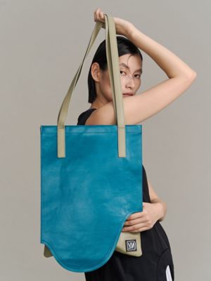 お値下げ！新品未使用！UN3D トライアングルフォールドトート THREE POCKET TOTE | UN3D./アンスリード | 三越伊勢丹